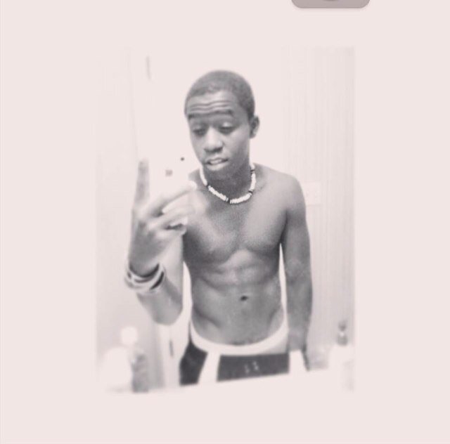 yaad , my new twitter ! You like what you see , hit the follow button and follow me !