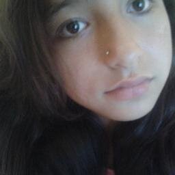 a garotinha de 11 anos santista

 ciumenta , amiga