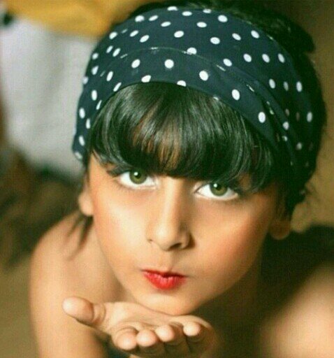فتاه عمري 18 سنه وبسسسس