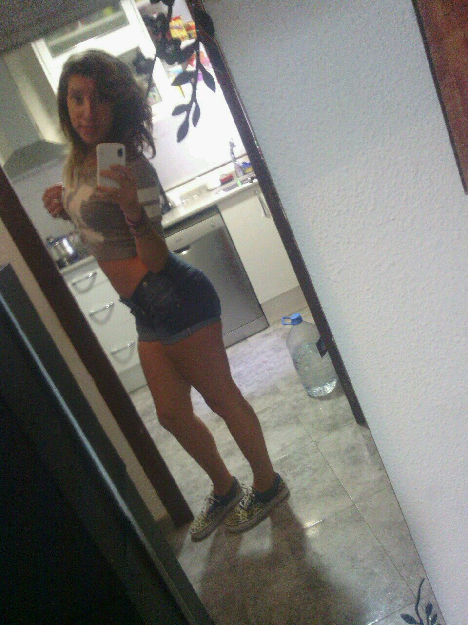 laicapardo's profile picture. la curba mas bonita de una mujer es su sonrisa. (bob marley) Whatsapp:+34722356878