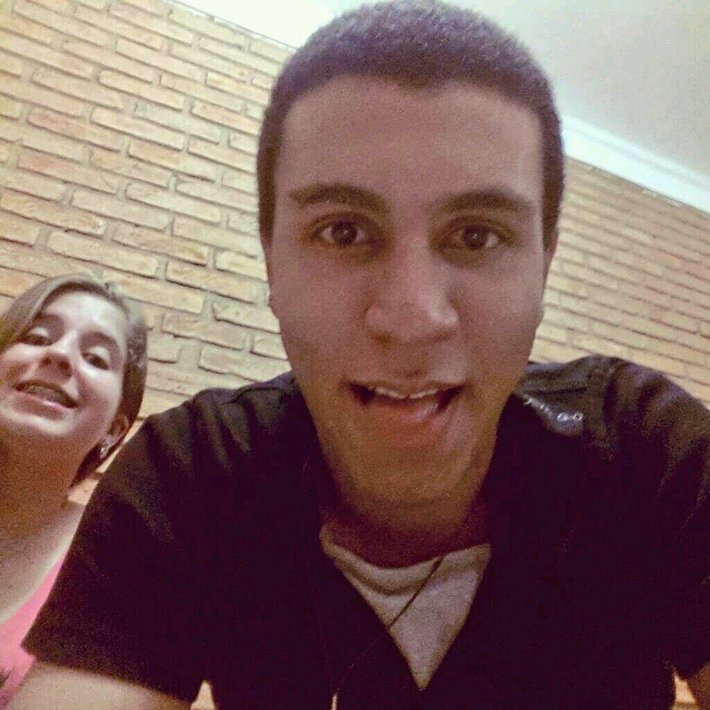 cantor e compositor na dupla Victor & Luann... #vamoquevamo