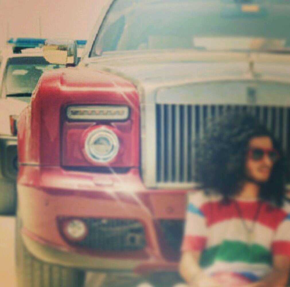 My name's FAHAD BIN SAUD ALSAUD ' My mother Princess Saudi ruler late history will not forget - I am 19 years old ((follow Back))