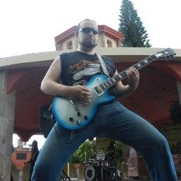 Partner en Seguros Monterrey New York Life, músico, compositor y productor musical.