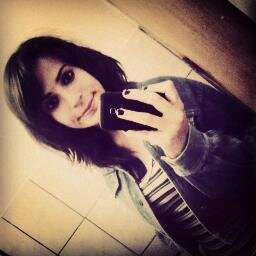 Eu prefiro ser essa Metamorfosse Ambulante, do que ter aquela velha opinião formada sobre tudo. Instagram:jenniferpy03 http://t.co/XJBCEf2Wkm