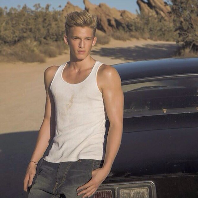 {18+ descriptive RolePlay account}