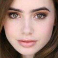 vampire/human hybrid member of the Olympic coven, daughter of Bella Cullen and Edward Cullen {@SexySexyAlpha is my husband  imprinter and a Protector}