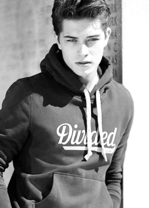 Ciao bellezze || single || 19