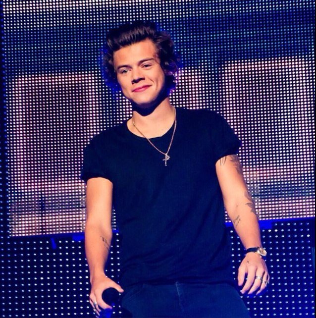 I JUST GAVE YOU A FREE FOLLOW SO PLEASE FOLLOW @imharrysbitch THANK YOU AND ENJOY YOUR DAY