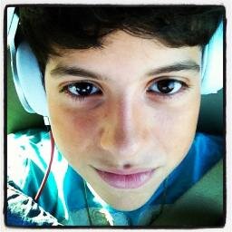 hola! me llamo karla tego 16 & me gusta matt hunter me encanta me gustaria conoserlo