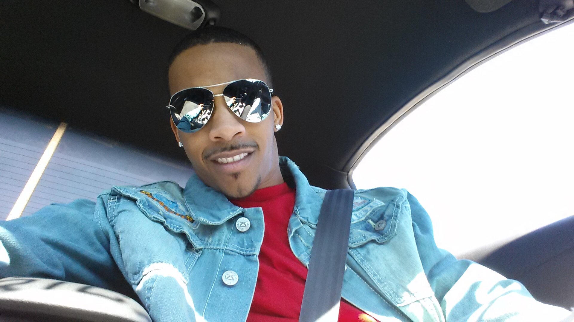 TruthOrDarius's profile picture. Life is short, live it. Love is rare, grab it. Anger is bad, dump it. Fear is awful, face it. Memories are sweet, cherish it.