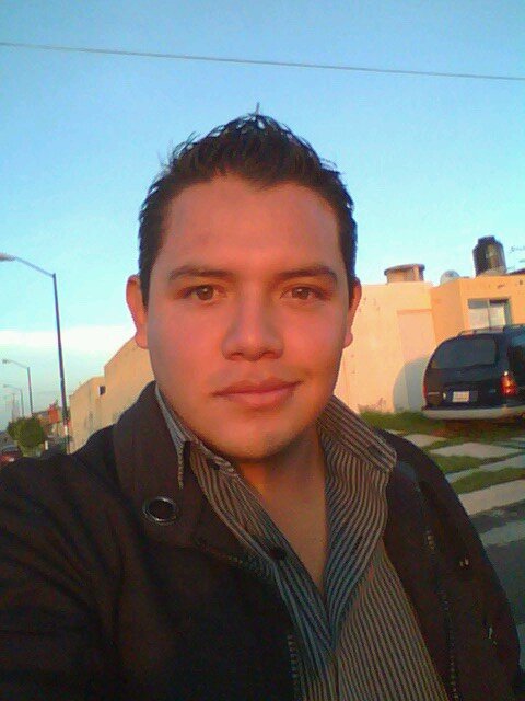 toromhochi's profile picture. ;)