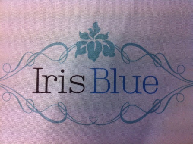 Iris Blue Gifts online selling beautiful jewellery and gifts for the home.