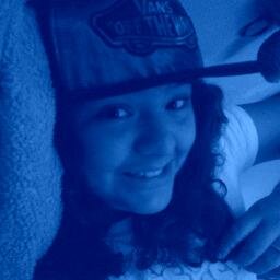 soy directiner forever amo a lo chicos mi  debilidad es @harry_styles  yamo a todos por igual tambien soy mahomie