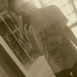 Hola, nose como llegue aca pero bueno, me gusta la música y el futbol ♥ DBOY :3