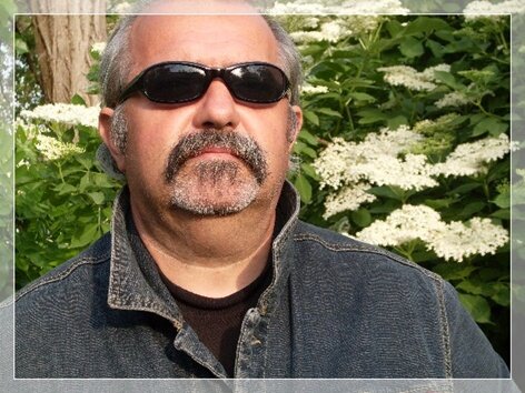 IstvanCom's profile picture. I love to cook, I love jazz music, advertising and organization doing business deal