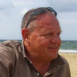 Resultaatgerichte praktijkman met ervaring in de grafische sector als drukwerkbegeleider, trafficmanager en/of uitvoerend DTP-er.