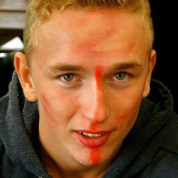 LouCharlet's profile picture. #TeamLosc