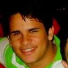 18 anos, um tanto maluco, estudante de Ciências Contábeis da UFPB.