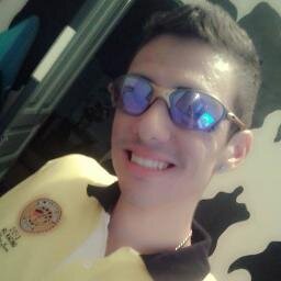 Quem tem boca fala o que quer pra ter nome, pra ganhar atenção das muié e/ou dos homens :)
