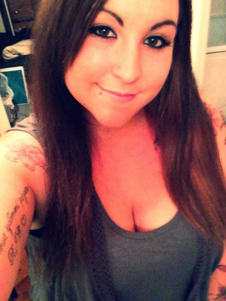 lillyy6421l's profile picture. please follow my Personal account @Lilly__hc and my twin sister @Annie_eveleigh :)