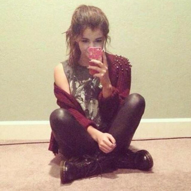 ✞who knows what th future holds when everything goes down ✞