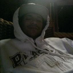 Official Chris Brown Twitter
 http://t.co/gc6Z2N8SRD 
http://t.co/HQg4kRkouc   maxbrownweb