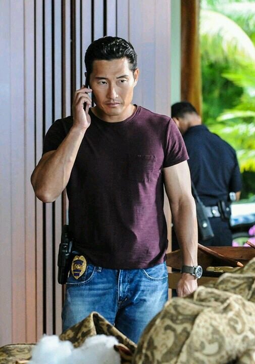 My pain in the ass partner,@RantyDannoW keeps me on my toes. And my back..if you catch my drift. {winks}

Det.Chin Ho Kelly. {Hawaii5O|RP|SV}