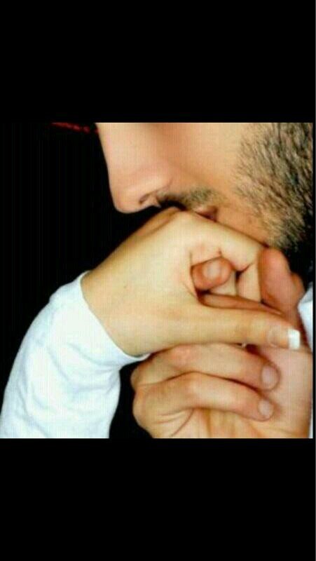 ♪♡

ۊ ثِمةُ قُلوبِ دَافِئهہ تَستحقُ الحُب لِ اَن 
وجودهَا يَجعلُ الحَياةُ اَكثرَ جَمالاً ۊ لِذهہ ..