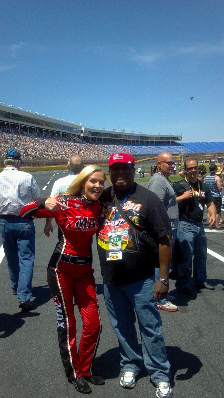 Ryounginer's profile picture. Touring the country!