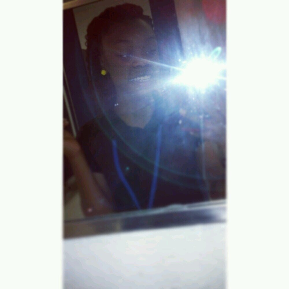 Follow Me I Follow Back&&Im iss Chris Brown Wife ♥