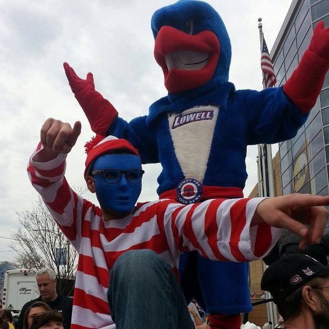 The Real UML Waldo, try and find me. UML Hockey Fanatic #CodeBlue #WheresWaldo #UML #UMLCoaster #HockeyEast #UnitedInBlue