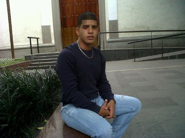 Busco a alguien que me entienda para que luego me explique.♥