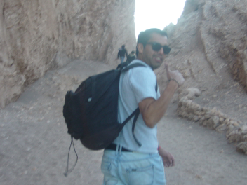 cfloress's profile picture. I live the way I type; fast, with a lot of mistakes... Mamihlapinatapai. Ingeniero en Informática, #Slackware #LetsFuckingGO