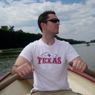 Lover of Sci-Fi / Fantasy, Video Games and the NBA. Certified Nerd. Awesome Husband.  Gig 'em.