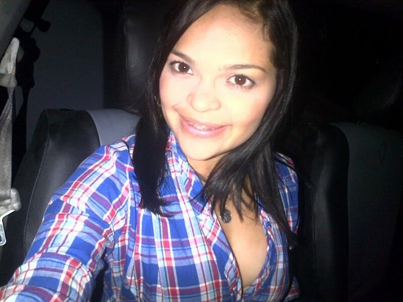 Totalmente Odiosa //Frase clave el Amor NO existe jajaja.;) / con muchas Ganas de seguir aprendiendo//Amaantiiisimaa del  cine y adicta al mantecado (=