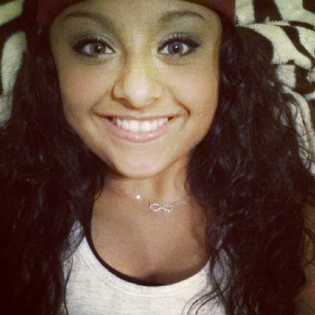 Your opinion doesn't matter to me ; basketball23 ; its official ; @ me bitch ; I love to party! ; Follow me! Instagram: iris_leyendecker23