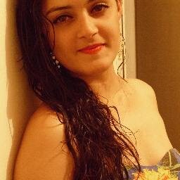 Felicidade é poder estar com quem você gosta em algum lugar.!