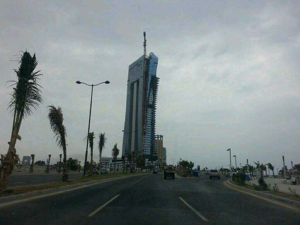 ‏‏‏أعمل عملا صالحا وأصبر صبرا جميلا وأشكر الله شكرا كثيرا وعيش راضيا قنوعا ولا تخلف وعدا ولا تخن عهدا وكن مثلا طيبا لاخوانك