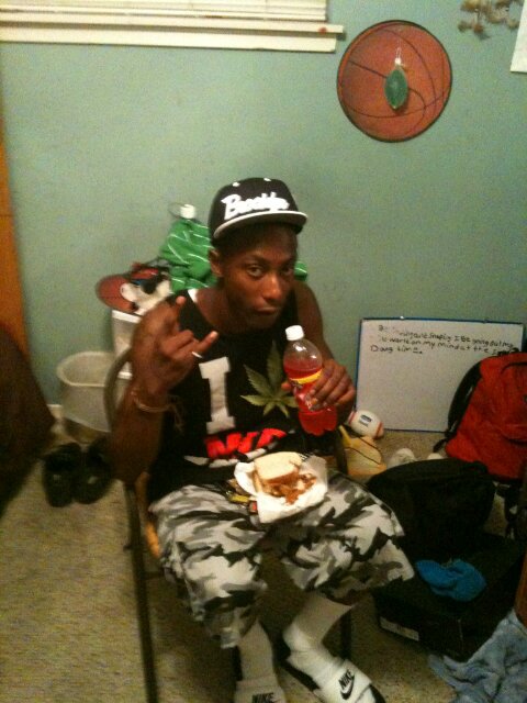 A real nigga get money and ball out but win i get mad u dont want that CEO big boy shit tho ...getmoneyent