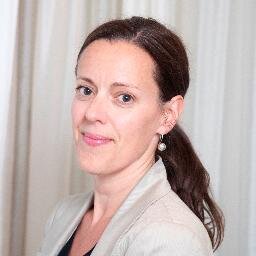 Ekonom och Kommunikatör. 
Arbetar med pension, sparande och digitalisering på https://t.co/oJ45BahljJ