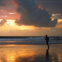 Mari Jogging & Goes bersama Untuk kesenangan dan kesehatan. Hari minggu , pukul 05.00 - selesai, tempat Random (HI,UI,MONAS,BOGOR,Pantai,Puncak bogor)