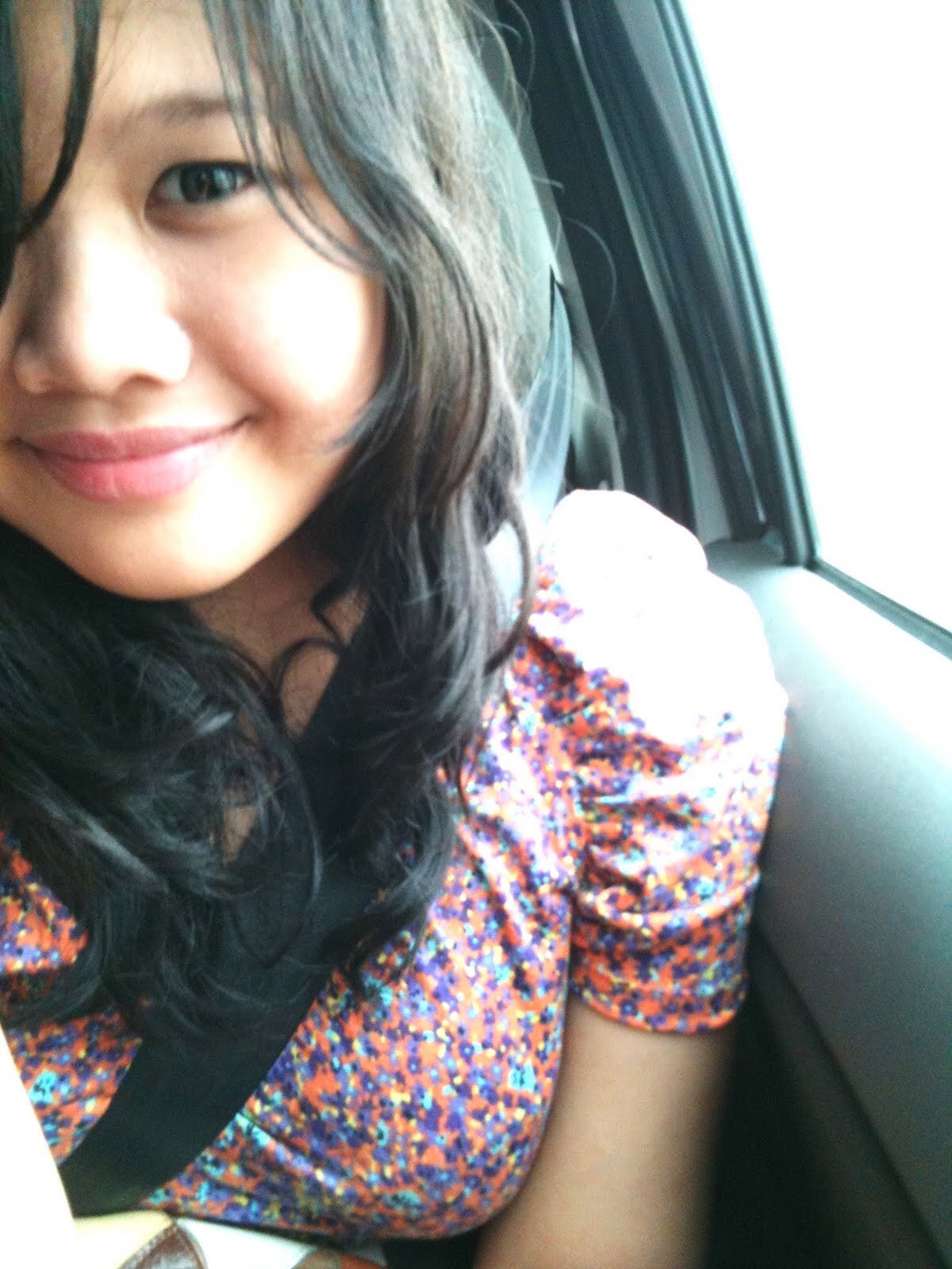 love pink colour.19years old.i'm new here.Sabahan girls