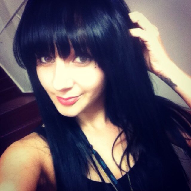 acoustic loving, photographer wannabe, changes hair like the weather, all around marmiter 3