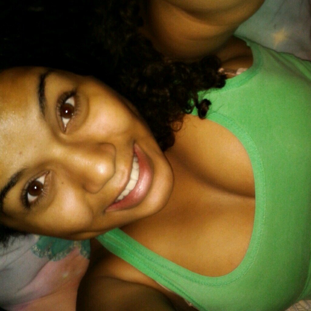 Insta: @Pin_guin       Face: Laura Matos        Wpp : 31 8946-1909