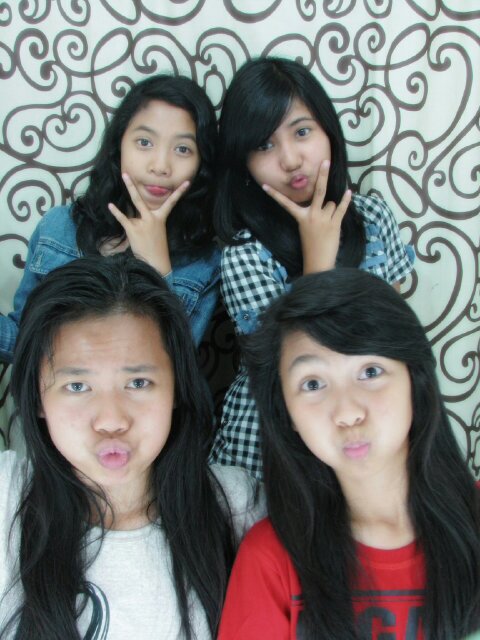 Jesus †║Family☺║friendship♥║school★║piano& guitar☺♪║sing & dance♬║yacferd♡ ; krisell !:)║#GGMU(ง•̀˛•́)ง