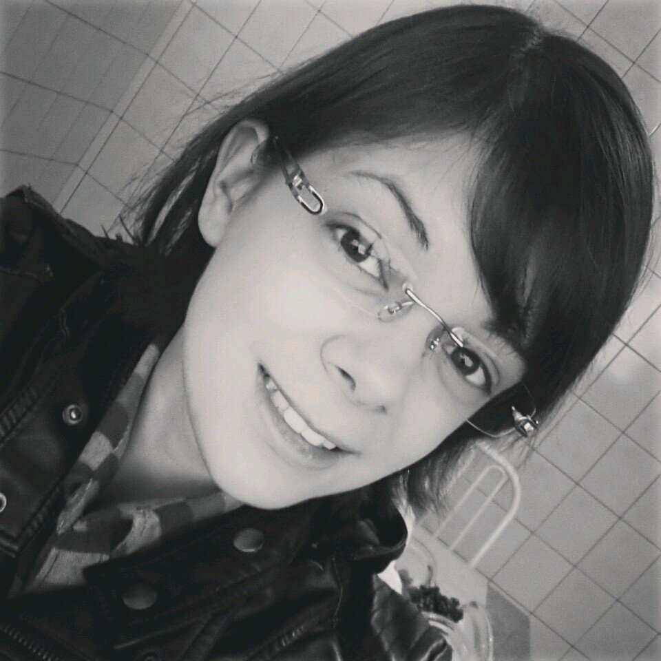 biaPOKEMINI's profile picture. Bianca Pokemini, 29 anos, Bancária, Apaixonada por Games, Católica, Santista, Curiosa e Youtuber ...amoO muito tudo isso... ♥(EU VENCI O CÂNCER)