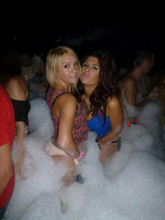 Lest_on's profile picture. Habras aprendido a jugar, pero voy a ser yo quien te enseñe a perder.