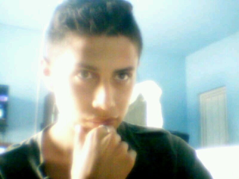 Aficionado a las Chivas Ralladas  de Guadalajara, me encanta el futbol y amo a Cristiano Ronaldo u.u ...