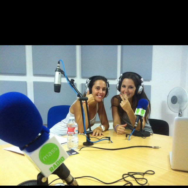 Programa de radio. De Lunes a Viernes de 16 a 18 en la 89.1 en @mass_radio. PONTE AL DÍA CON NOSOTRAS. @LCalderonDi @sgonala