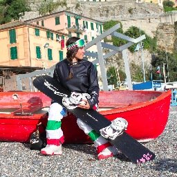 Italian snowboarder 
http://t.co/4jbZxkDXee